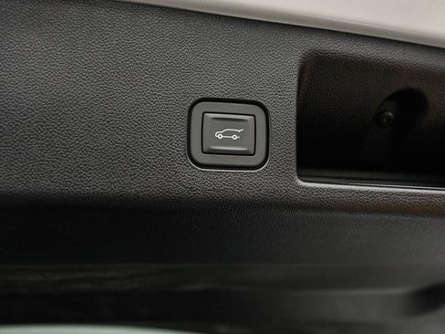 New 2026 Chevrolet Equinox EV LT image 8