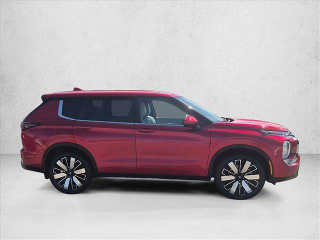 Used 2025 Mitsubishi Outlander SE FWD image 4