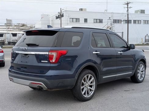 Used 2017 Ford Explorer Limited w/ Equipment Group 303A image 5
