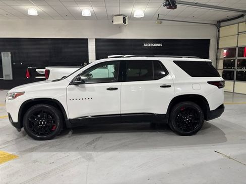 Used 2021 Chevrolet Traverse Premier w/ Redline Edition AWD/4WD image 5