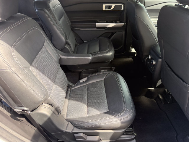 Used 2021 Ford Explorer XLT RWD image 16