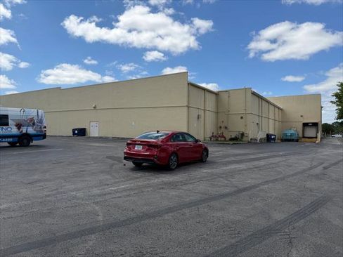 Used 2024 Kia Forte LXS image 5