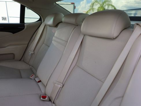 Used 2007 Lexus LS 460 image 14