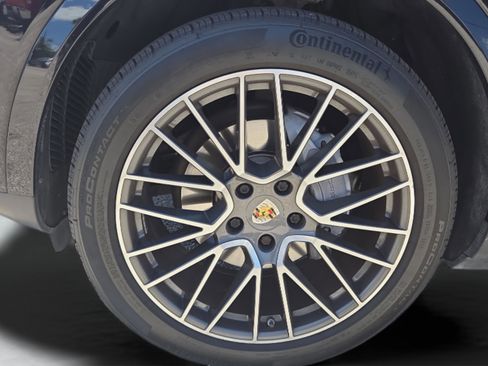 Used 2020 Porsche Cayenne AWD/4WD image 34