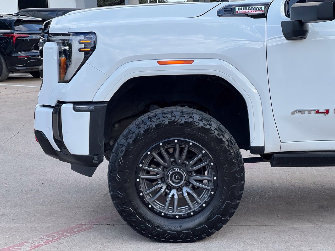 Used 2024 GMC Sierra 2500 AT4 w/ AT4 Premium Plus Package AWD/4WD image 25