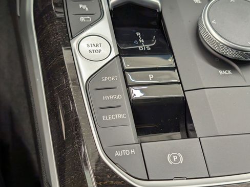 Certified 2024 BMW 330e xDrive w/ Premium Package image 25