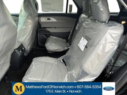 New 2026 Ford Explorer Active w/ Active Comfort Package AWD/4WD image 13