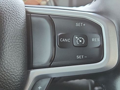 Used 2022 RAM 1500 Big Horn AWD/4WD image 26