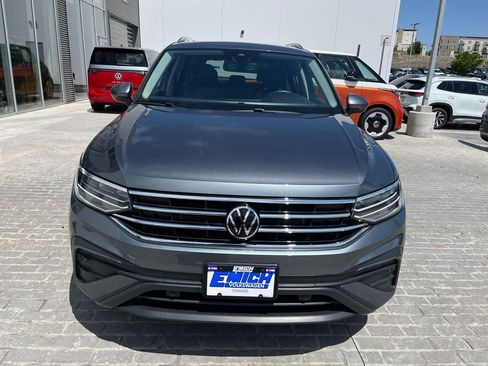 Certified 2023 Volkswagen Tiguan SE w/ Panoramic Sunroof Package AWD/4WD image 10
