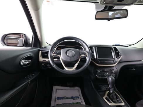 Used 2014 Jeep Cherokee Latitude FWD image 28