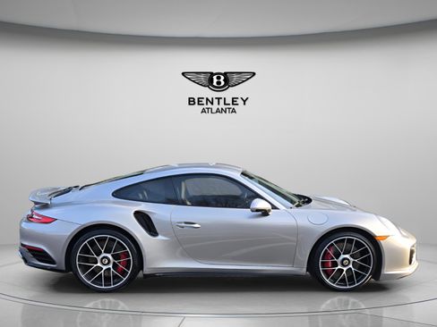Used 2019 Porsche 911 Turbo image 5