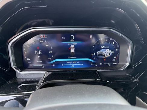 New 2026 Chevrolet Silverado 1500 High Country w/ Midnight Edition AWD/4WD image 36