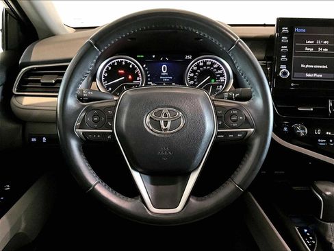 Used 2022 Toyota Camry XLE w/ Carpet Mat Package (TMS) image 18