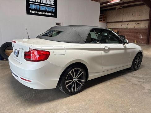 Used 2018 BMW 230i Convertible RWD image 4