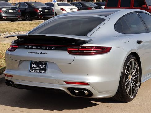 Used 2017 Porsche Panamera Turbo image 10