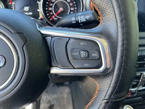 Used 2022 Jeep Gladiator Mojave w/ LED Lighting Group image 18