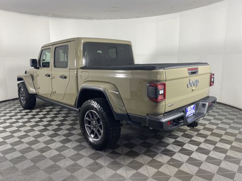 Used 2020 Jeep Gladiator Overland AWD/4WD image 7