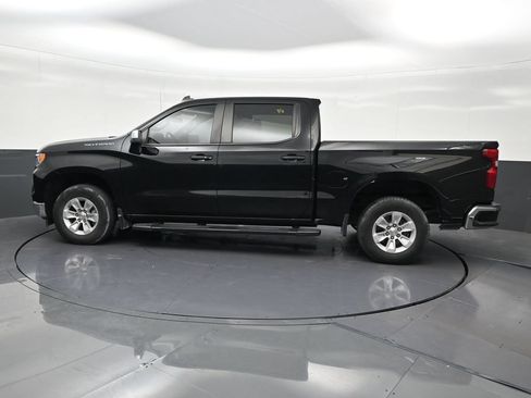 Used 2023 Chevrolet Silverado 1500 LT RWD image 2