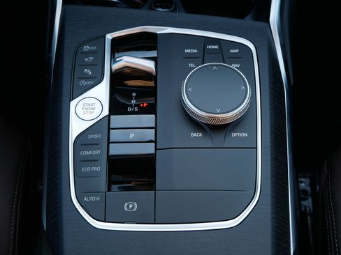 New 2026 BMW 330i xDrive Sedan w/ Premium Package image 9