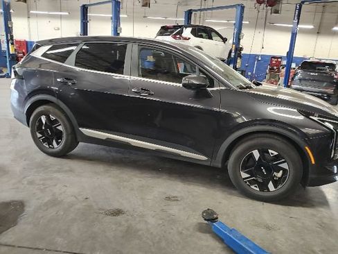 Certified 2026 Kia Sportage LX FWD image 6