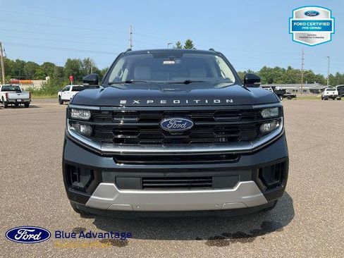 Certified 2025 Ford Expedition Max Platinum w/ Driver's Package AWD/4WD image 31