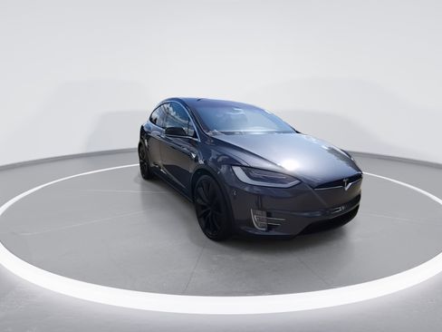 Used 2016 Tesla Model X 90D AWD/4WD image 7
