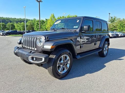 Used 2021 Jeep Wrangler Unlimited Sahara AWD/4WD image 3