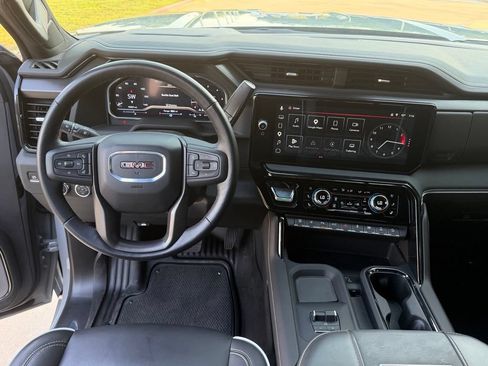 Used 2025 GMC Sierra 2500 AT4X AWD/4WD image 33