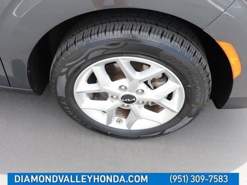 Used 2025 Kia Soul LX w/ LX Technology Package FWD image 27