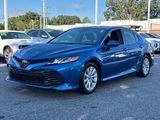 Used 2019 Toyota Camry LE image 3
