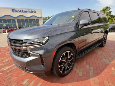 Used 2021 Chevrolet Suburban RST w/ Luxury Package RWD image 5