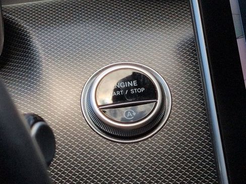 Used 2023 Mercedes-Benz C 300 Sedan image 28