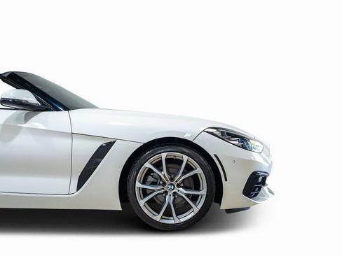 Used 2019 BMW Z4 sDrive30i image 23