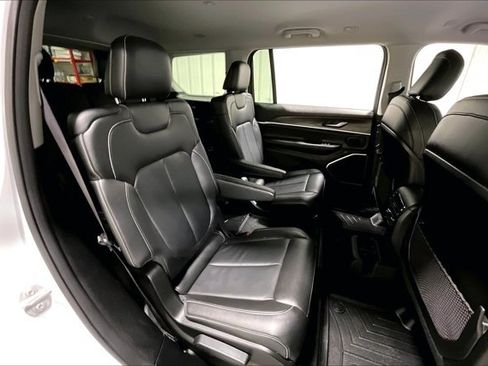 Used 2021 Jeep Grand Cherokee L Limited AWD/4WD image 27