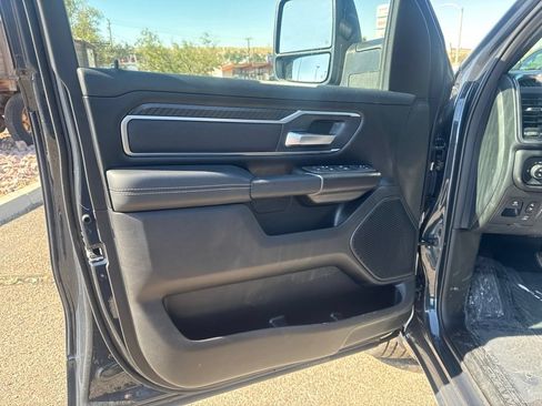 New 2026 RAM 1500 Big Horn AWD/4WD image 9