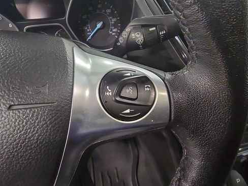 Used 2015 Ford Escape Titanium w/ Equipment Group 301A AWD/4WD image 17