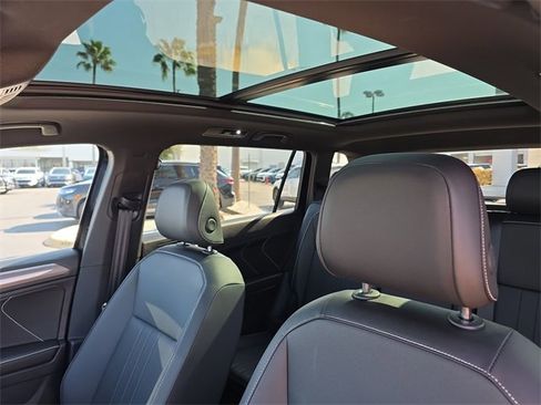 Certified 2024 Volkswagen Tiguan SE R-Line image 21