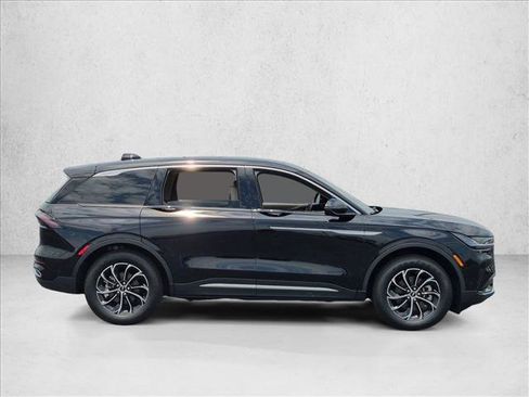 Used 2024 Lincoln Nautilus Premier w/ Equipment Group 102A AWD/4WD image 4
