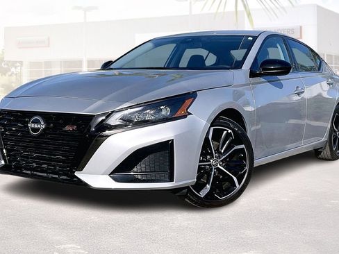 Used 2025 Nissan Altima 2.5 SR image 29