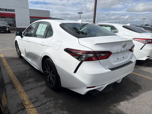 Used 2023 Toyota Camry SE w/ Cold Weather Package AWD/4WD image 5