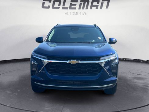 Used 2024 Chevrolet Trax LT w/ Driver Confidence Package image 8