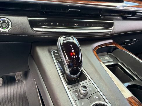 Used 2022 Cadillac Escalade Premium Luxury w/ Performance Package AWD/4WD image 16