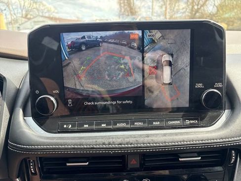 Used 2021 Nissan Rogue Platinum image 20