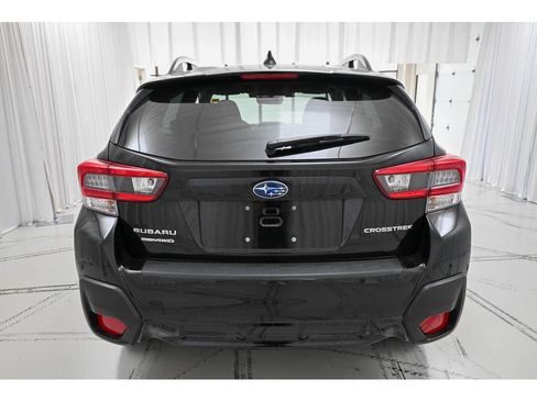 Used 2022 Subaru Crosstrek 2.0i Premium image 6
