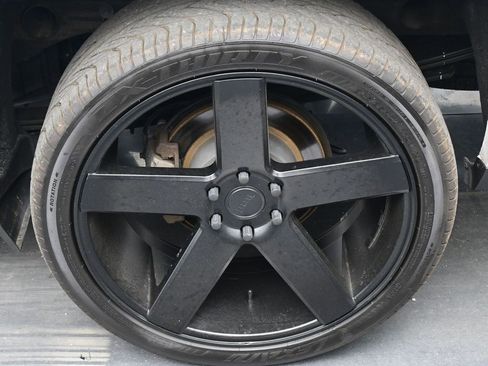 Used 2018 Chevrolet Silverado 1500 Custom w/ Custom Value Package image 12