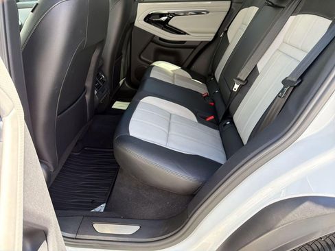 Used 2023 Land Rover Range Rover Evoque R-Dynamic S AWD/4WD image 13