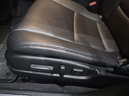 Used 2020 Acura TLX image 16