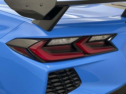 Used 2022 Chevrolet Corvette Stingray Preferred Cpe w/ Battery Protection Package image 16