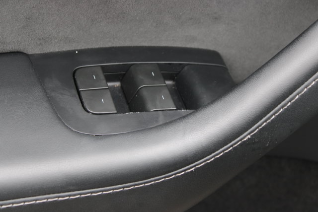 Used 2024 Tesla Model Y Performance AWD/4WD image 10