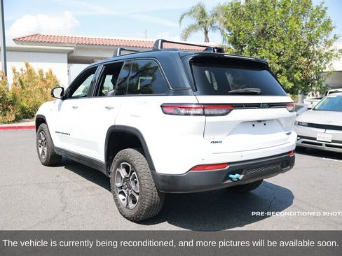 Used 2022 Jeep Grand Cherokee Trailhawk w/ Advanced Protech Group II image 3